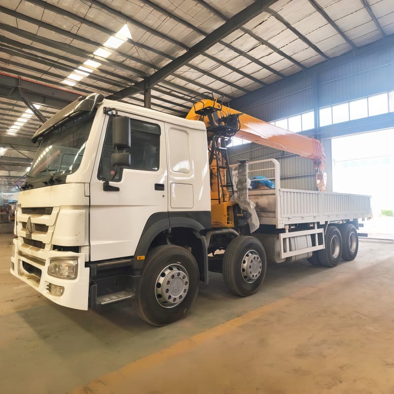 Howo Truck Mounted Crane 375HP 380HP 6x4 8x4 For Sale , New/Used