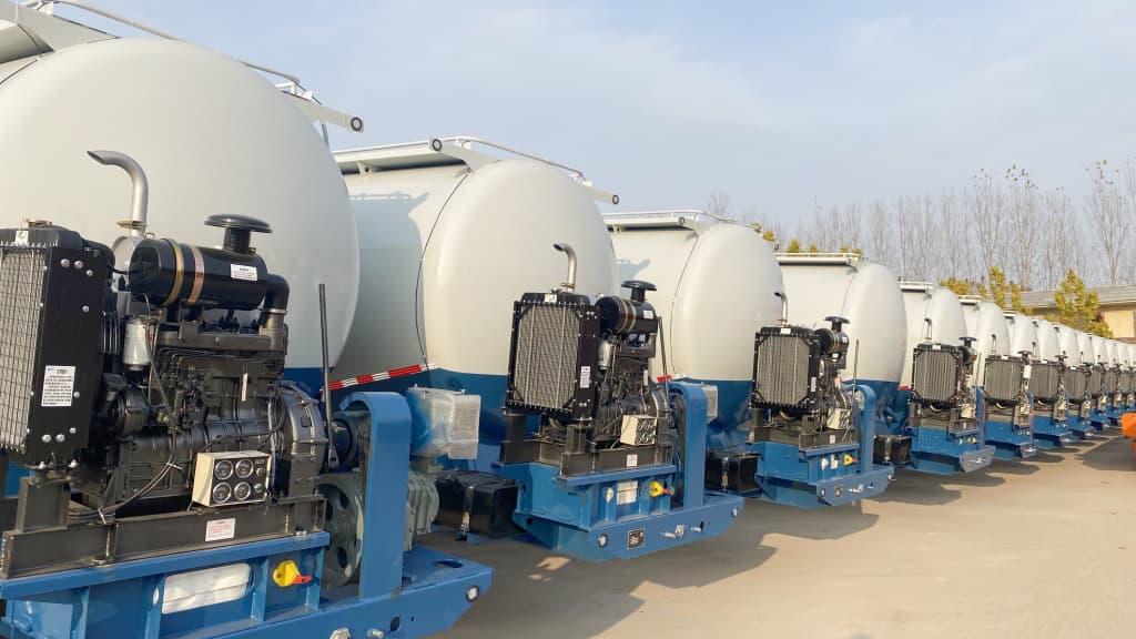 Buying Guide: How to Buy Carbon Steel Dry Bulk Pneumatic Cement Silo Semi Trailer